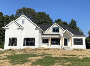4115 Ironwood Dr, Greenbrier, TN 37073