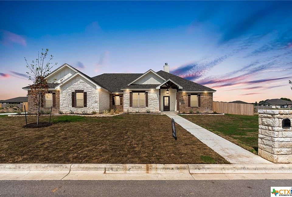 1st image of 5242 Camargue Dr