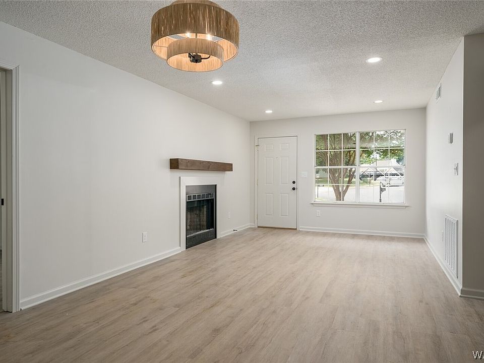 1st image of 2931 Robinwood Ln