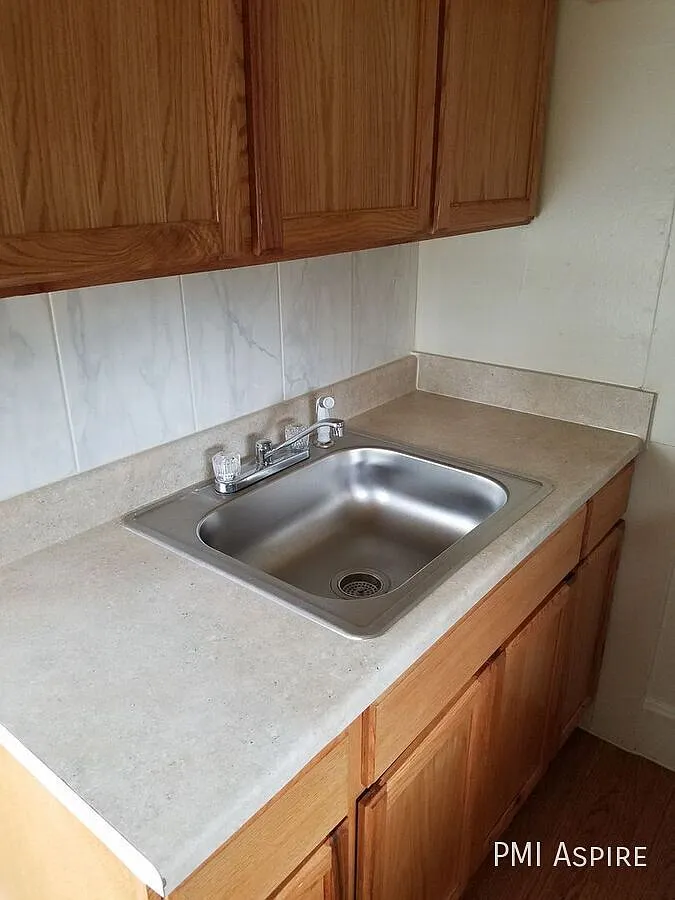 Studio Available In Longmont — Photo 2