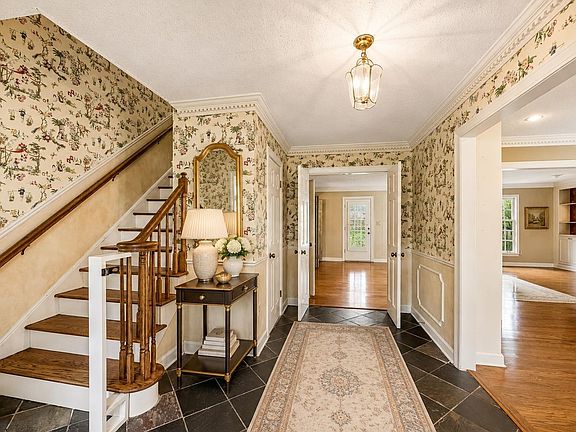 5th image of 2308 Hickory Forest Dr