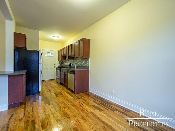 5th image of 630 W Cornelia Ave #N1