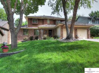 10302 Washington Dr, Omaha, NE 68127