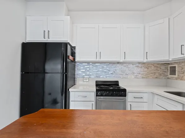 1415 Victoria St, Honolulu, HI