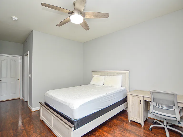 10663 Hill Point Ct — Photo 13