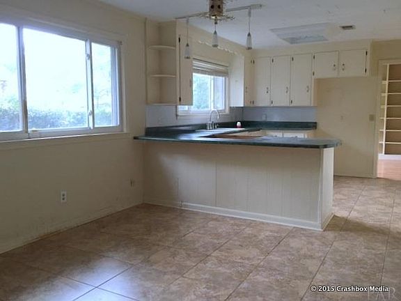 4th image of 6851 Derwent Cir