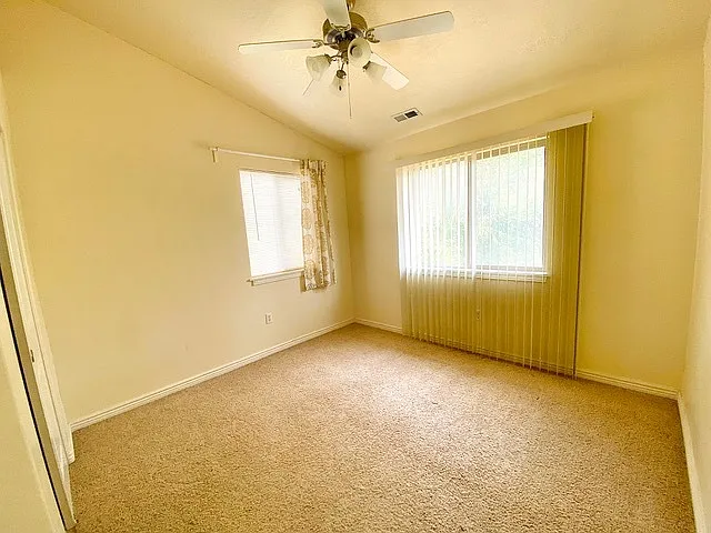 271 E Ailee Ln — Photo 20