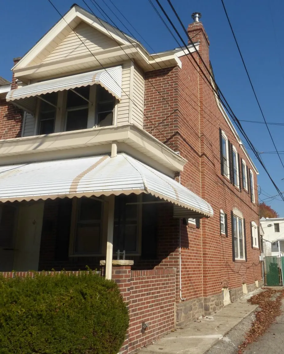 415 Warren St photo 1