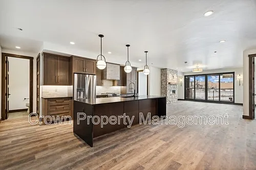 317 Akers Ln #B Photo 1