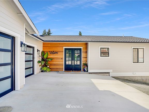 2nd image of 3837 Bay Ln