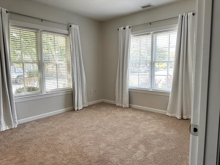 8300 Harbor View Ln — Photo 37