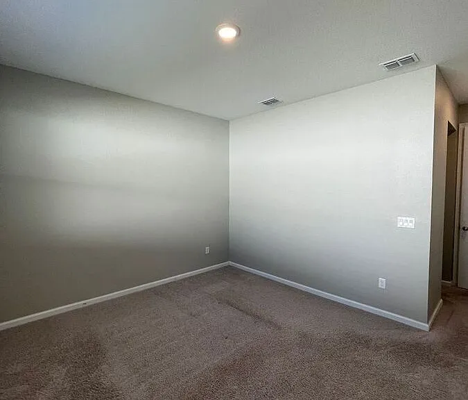 824 Blue Creek Dr — Photo 10