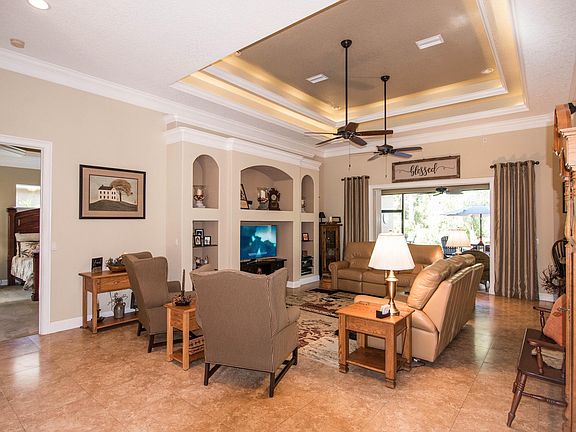 2nd image of 119 Creek Forest Ln