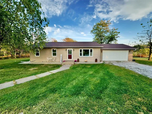 201 S Vine St, Lewistown, MO 63452