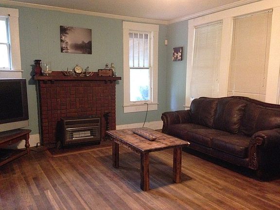 2nd image of 411 Schley St