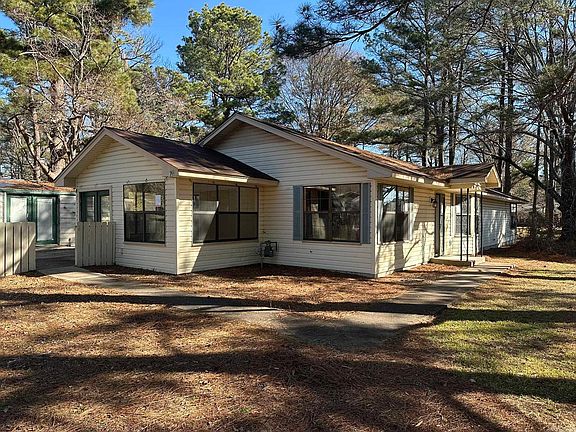 2nd image of 1211 E 47th Ave