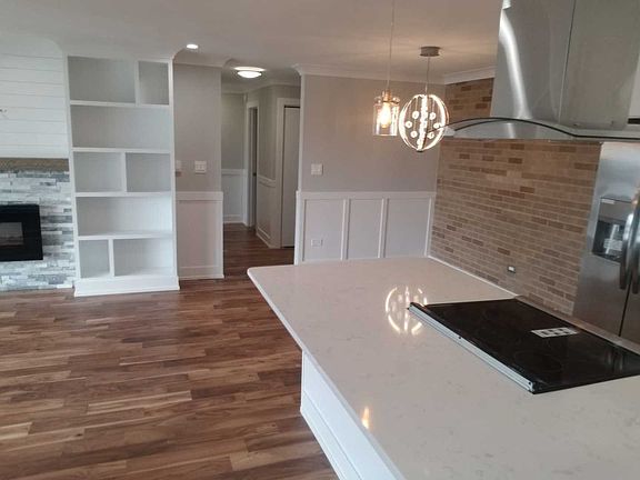 3rd image of 10117 S Cicero Ave APT 305