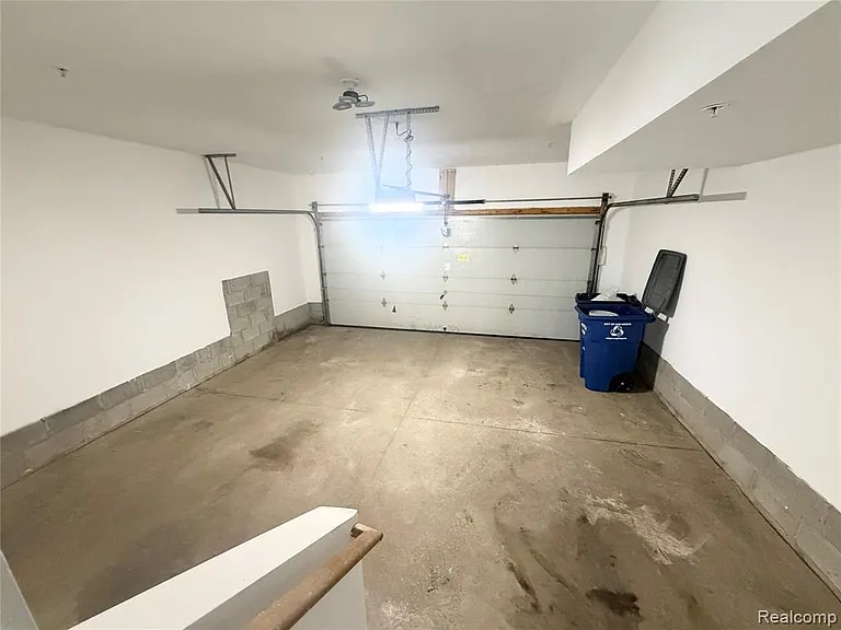 3044 Barclay Way — Photo 37