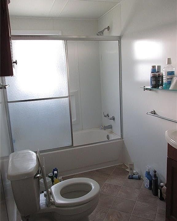 2nd image of 5 Middle St
