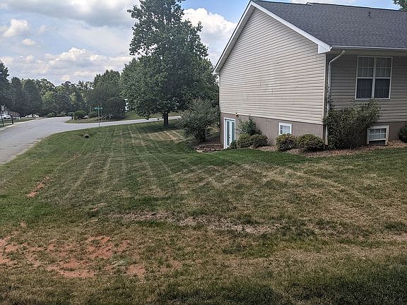 4th image of 3216 48th Avenue Ln NE