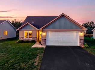 390 Ladd Ln, Osceola, WI 54020