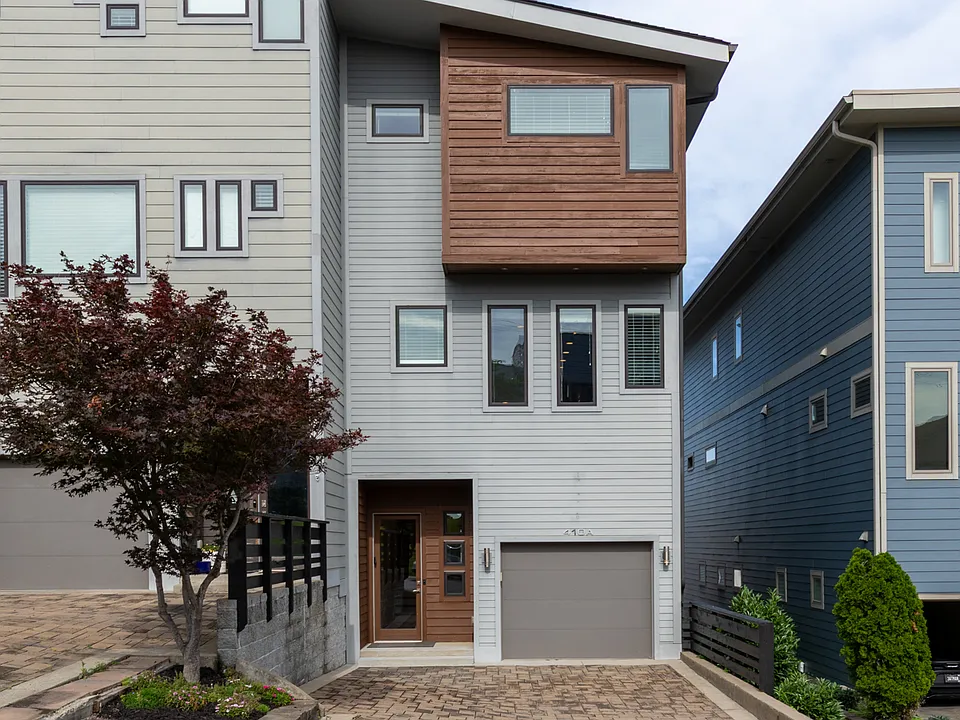 410A 33rd Ave N