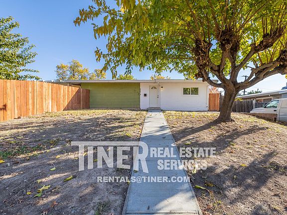 2nd image of 6541B Larchmont Dr
