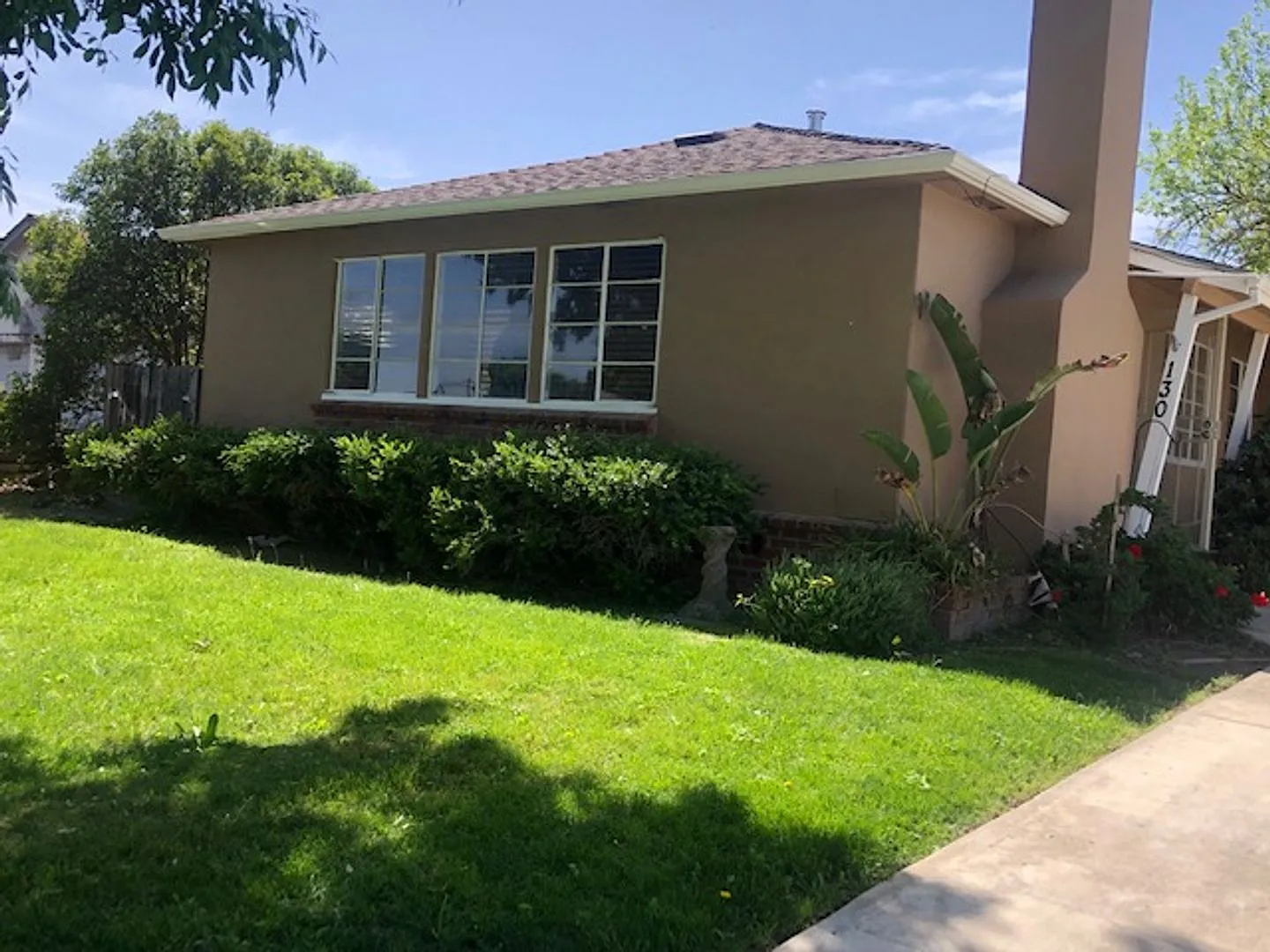 130 Gardiner Way photo 1