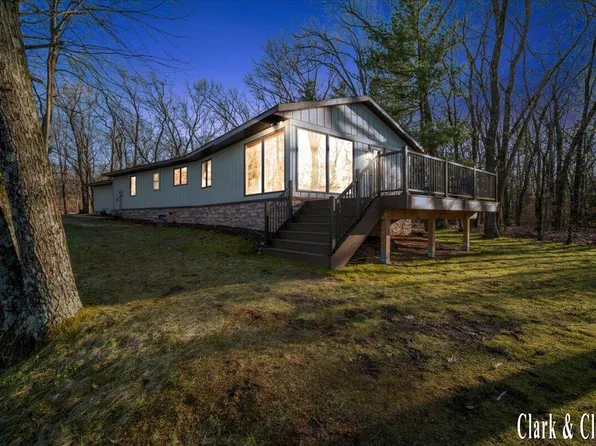 3125 E 82nd St, Newaygo, MI 49337