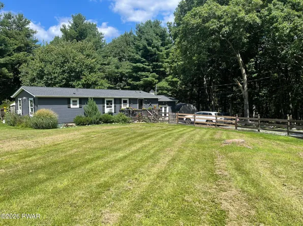 561 Raymondskill Rd, Milford, PA 18337