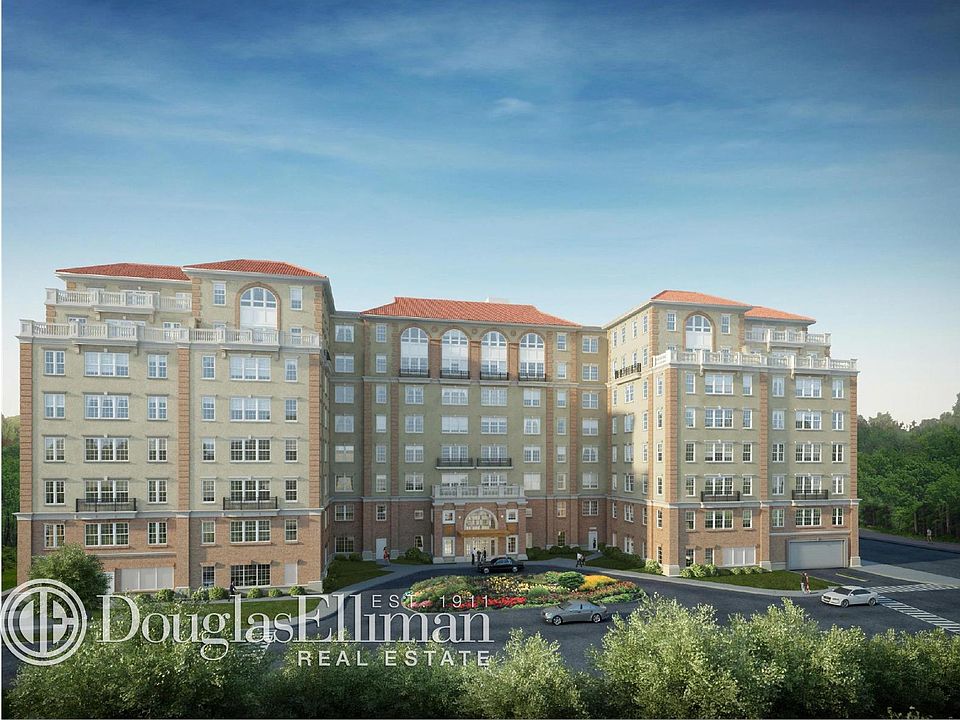 1st image of 10 Byron Pl Unit 218