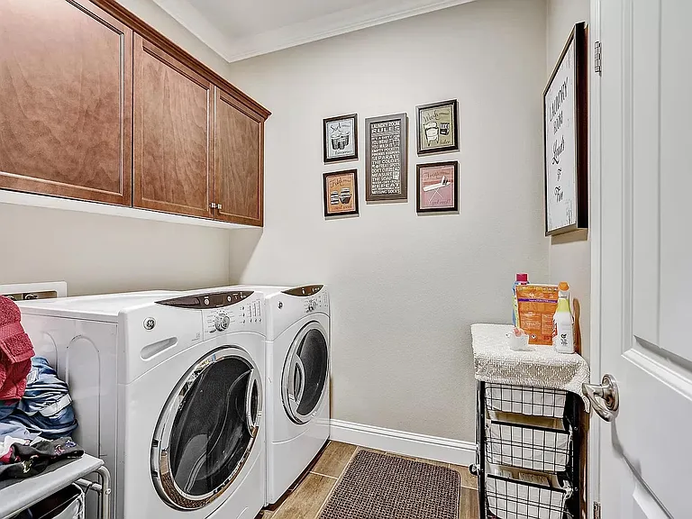 3921 W Payson Ave — Photo 21