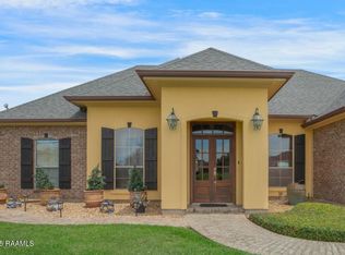 102 Gaslight Ln, Youngsville, LA 70592