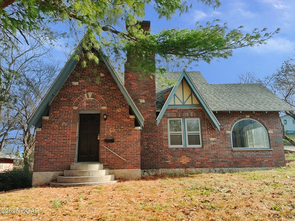 1st image of 823 Hearrell St