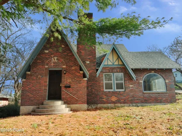 823 Hearrell St, Neosho, MO 64850