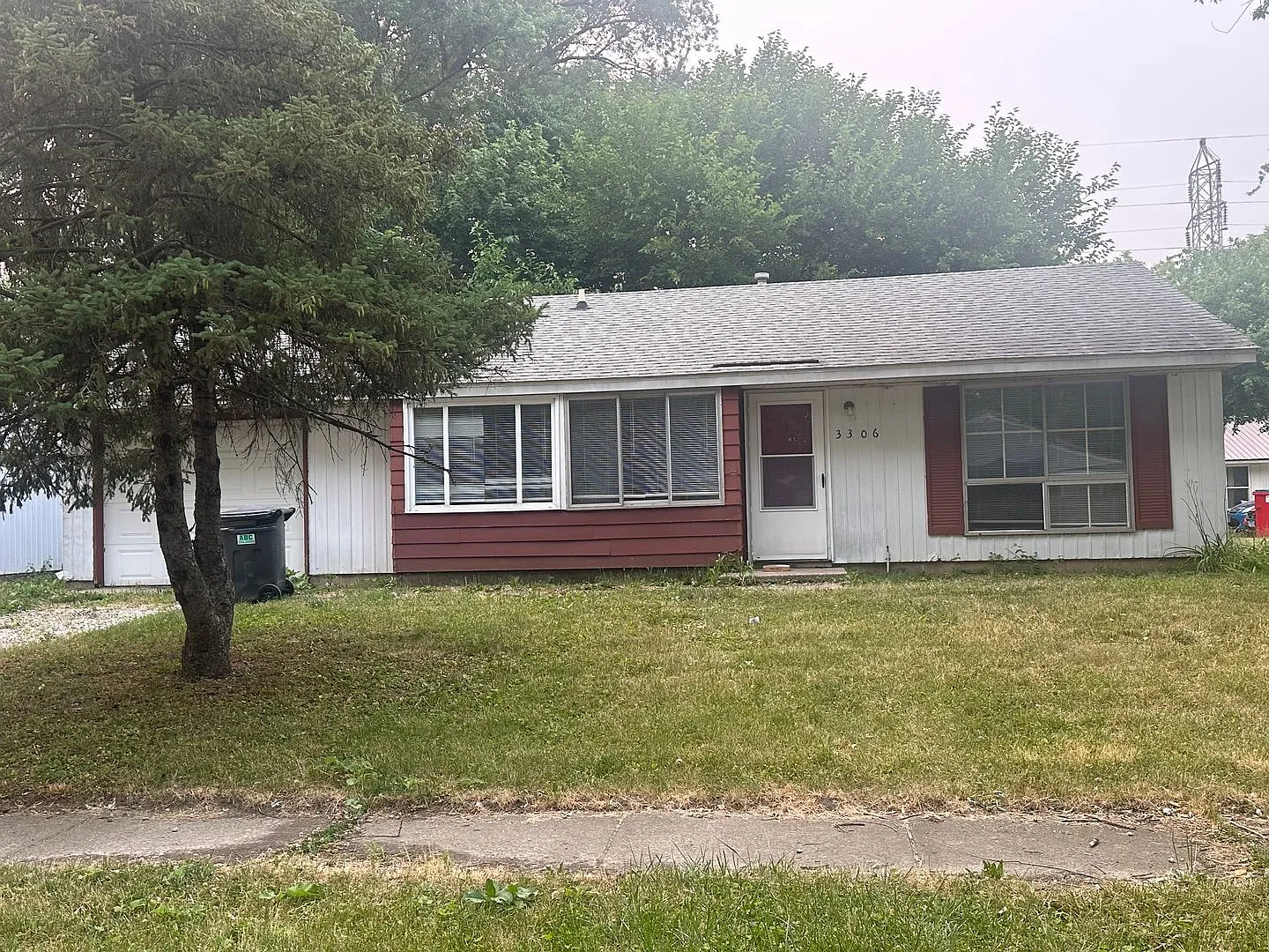 3306 Ridgewood Dr photo 1