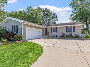 4152 Oakmont Ct, Crown Point, IN 46307