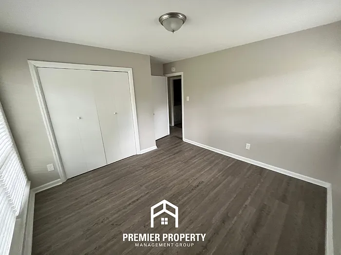 4977 Knight Arnold Rd — Photo 10