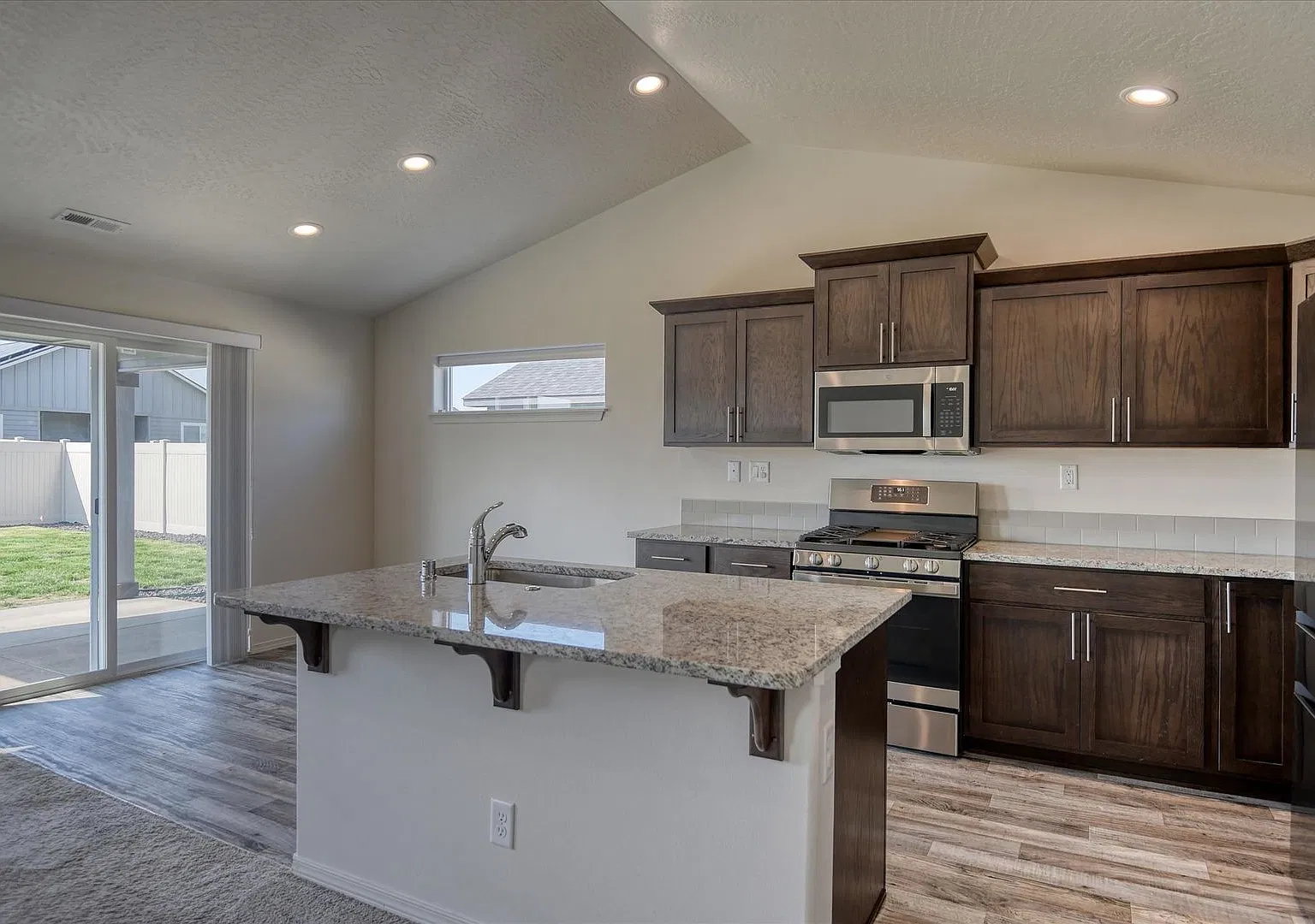 3- Bedroom Home for Rent — Photo 4