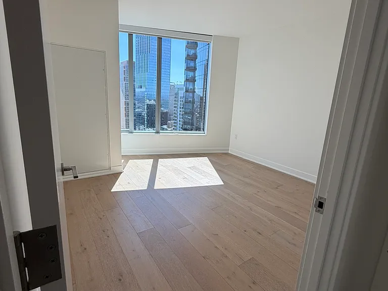 338 Main St #33 — Photo 7