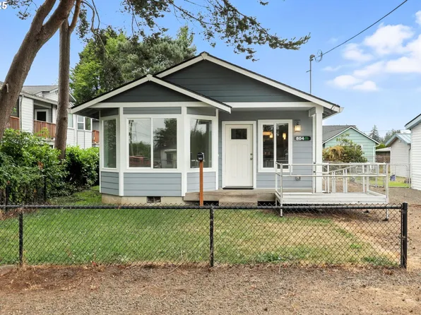 804 E 4th St, Tillamook, OR 97141