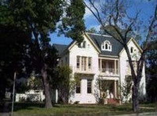 403 E Bowie St, Luling, TX 78648