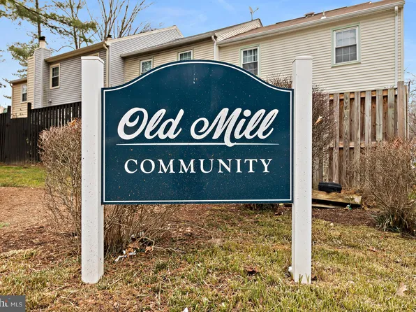 9553 Cherry Oak Ct, Burke, VA 22015