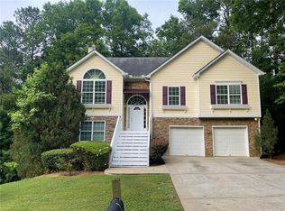 6492 Lake Esther Dr, Fairburn, GA 30213