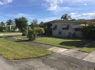 9400 SW 53rd St, Miami, FL 33165