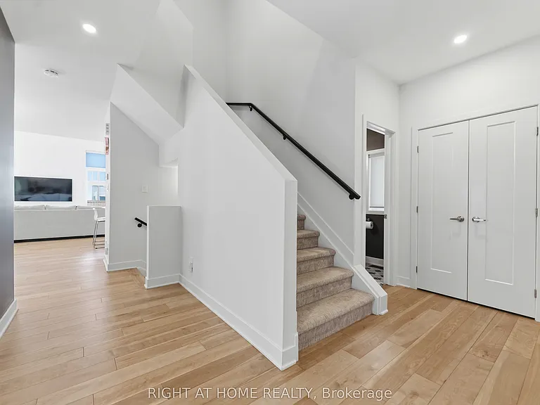 289 Mount Nebo Way — Photo 5