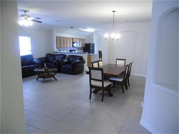 5th image of 18127 Surrey Lake Ln