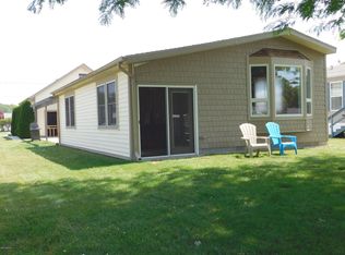 555 Willow Dr, Coldwater, MI 49036