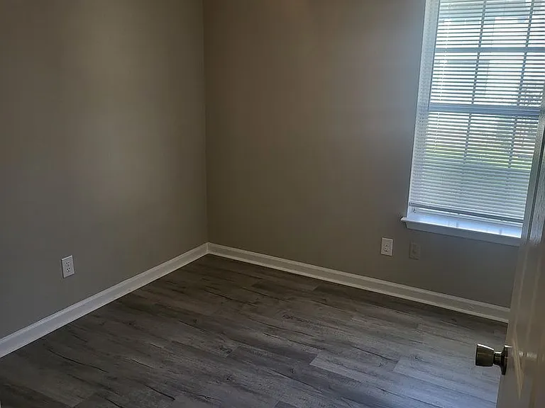 471 Cedar Park Cir — Photo 11
