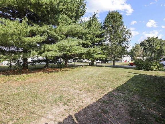 4th image of 193 Pat Haven Dr